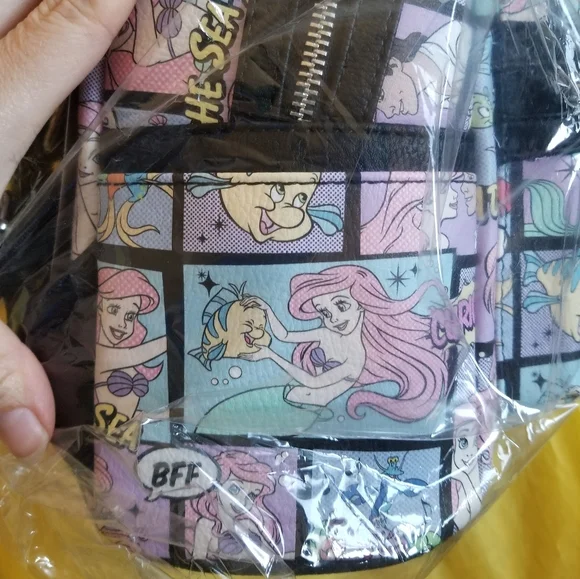 Loungefly x Little Mermaid mini backpack - Picture 4 of 9
